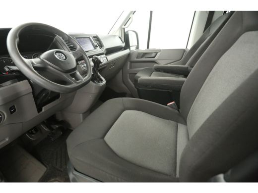 Volkswagen Crafter 2.0 TDI L3H2 140PK 3000KG Trekgew. DC Automaat 5 Pers Airco Cruise Carplay DSG Navi PDC Trekhaak ActivLease financial lease