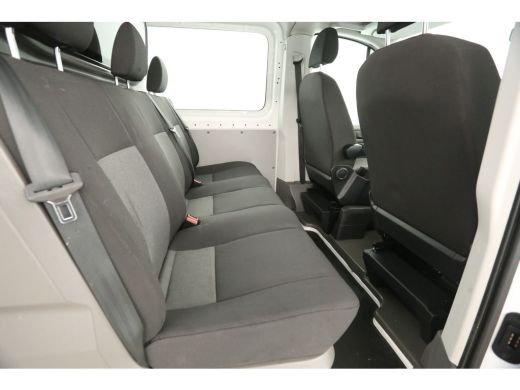 Volkswagen Crafter 2.0 TDI L3H2 140PK 3000KG Trekgew. DC Automaat 5 Pers Airco Cruise Carplay DSG Navi PDC Trekhaak ActivLease financial lease