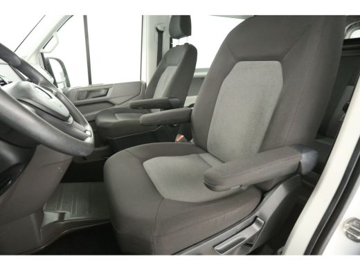 Volkswagen Crafter 2.0 TDI L3H2 140PK 3000KG Trekgew. DC Automaat 5 Pers Airco Cruise Carplay DSG Navi PDC Trekhaak ActivLease financial lease