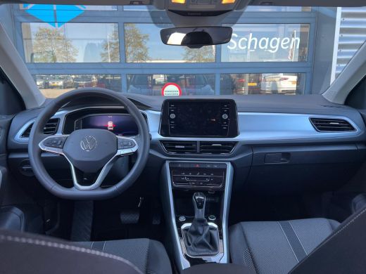Volkswagen T-Roc 1.5 TSI 150 pk Life Edition 7-DSG | Trekhaak | Navigatie | Automatische Airco | ActivLease financial lease