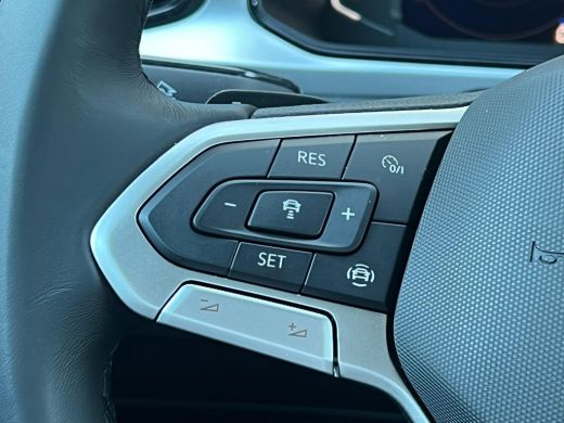 Volkswagen T-Roc 1.5 TSI 150 pk Life Edition 7-DSG | Trekhaak | Navigatie | Automatische Airco | ActivLease financial lease