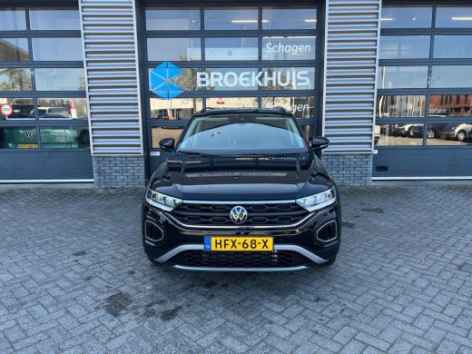 Volkswagen T-Roc 1.5 TSI 150 pk Life Edition 7-DSG | Trekhaak | Navigatie | Automatische Airco | ActivLease financial lease