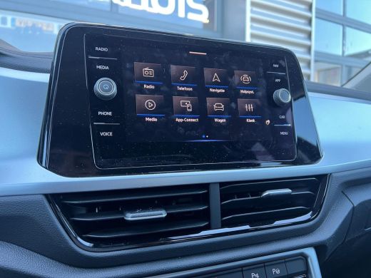 Volkswagen T-Roc 1.5 TSI 150 pk Life Edition 7-DSG | Trekhaak | Navigatie | Automatische Airco | ActivLease financial lease