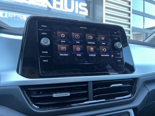 Volkswagen T-Roc 1.5 TSI 150 pk Life Edition 7-DSG | Trekhaak | Navigatie | Automatische Airco | ActivLease financial lease
