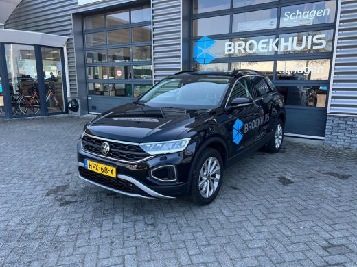 Volkswagen T-Roc 1.5 TSI 150 pk Life Edition 7-DSG | Trekhaak | Navigatie | Automatische Airco | ActivLease financial lease