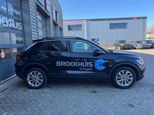 Volkswagen T-Roc 1.5 TSI 150 pk Life Edition 7-DSG | Trekhaak | Navigatie | Automatische Airco | ActivLease financial lease