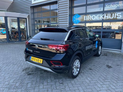 Volkswagen T-Roc 1.5 TSI 150 pk Life Edition 7-DSG | Trekhaak | Navigatie | Automatische Airco | ActivLease financial lease