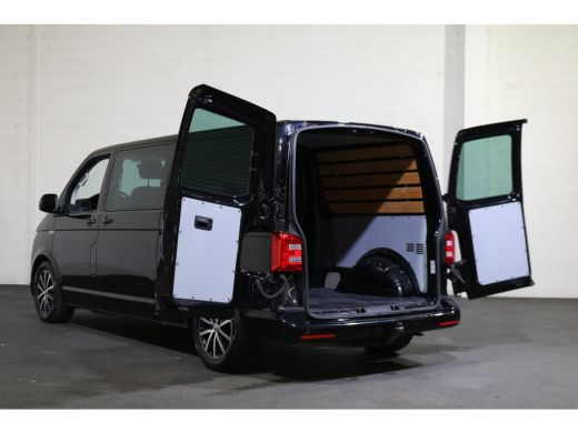 Volkswagen Transporter 2.0 TDI 150pk L2 H1 DC Automaat Airco Navigatie 2x Schuifdeur ActivLease financial lease
