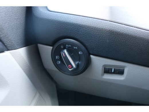 Volkswagen Transporter 2.0 TDI 150pk L2 H1 DC Automaat Airco Navigatie 2x Schuifdeur ActivLease financial lease