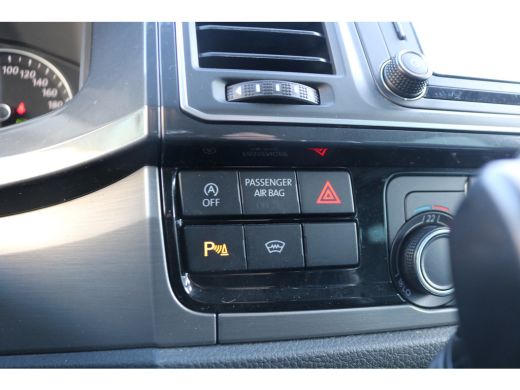Volkswagen Transporter 2.0 TDI 150pk L2 H1 DC Automaat Airco Navigatie 2x Schuifdeur ActivLease financial lease