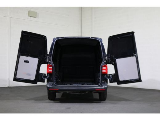 Volkswagen Transporter 2.0 TDI L1 H1 150pk Airco Navigatie ActivLease financial lease