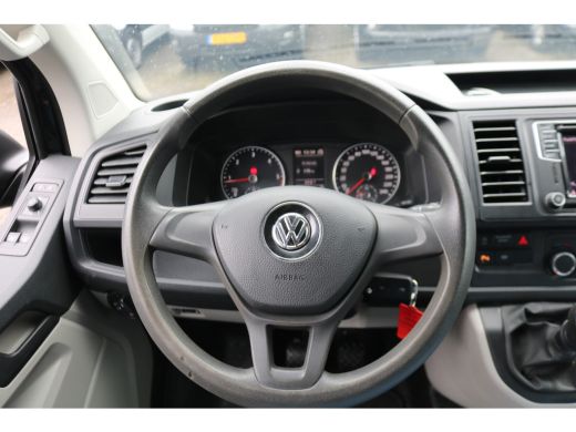 Volkswagen Transporter 2.0 TDI L1 H1 150pk Airco Navigatie ActivLease financial lease