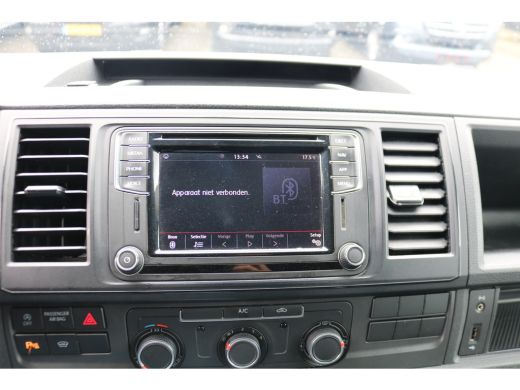 Volkswagen Transporter 2.0 TDI L1 H1 150pk Airco Navigatie ActivLease financial lease
