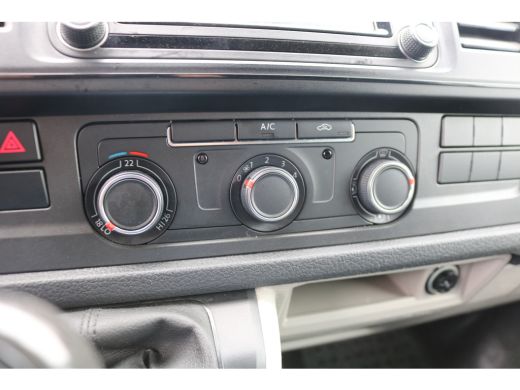 Volkswagen Transporter 2.0 TDI L1 H1 150pk Airco Navigatie ActivLease financial lease