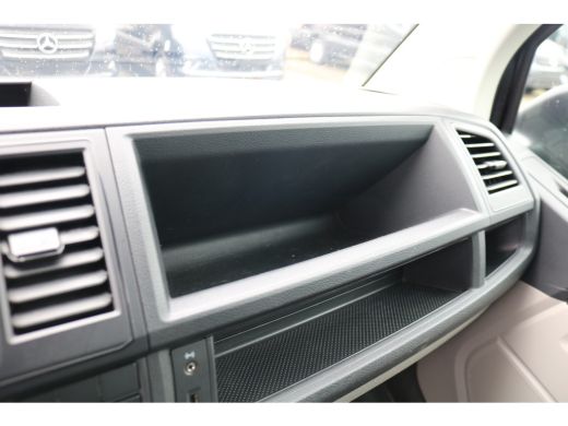 Volkswagen Transporter 2.0 TDI L1 H1 150pk Airco Navigatie ActivLease financial lease