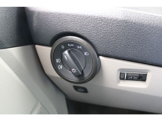 Volkswagen Transporter 2.0 TDI L1 H1 150pk Airco Navigatie ActivLease financial lease