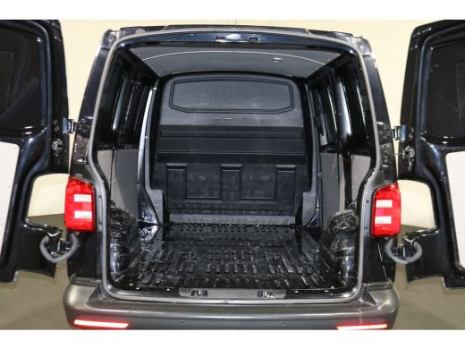 Volkswagen Transporter 2.0 TDI L1 H1 150pk Airco Navigatie ActivLease financial lease