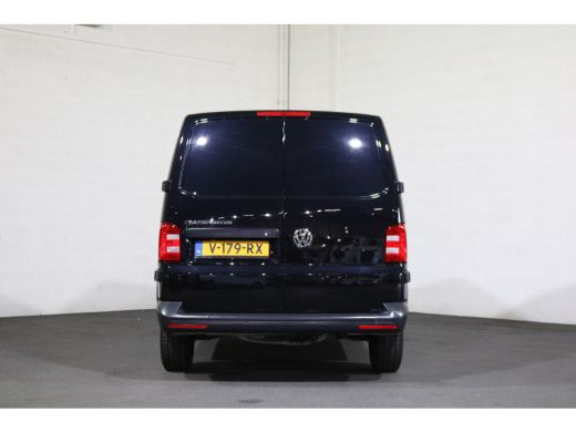 Volkswagen Transporter 2.0 TDI L1 H1 150pk Airco Navigatie ActivLease financial lease