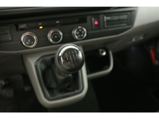 Volkswagen Transporter 2.0 TDI L1H1 140PK Airco Carplay Cruise 2xSchuifdeur Navigatie PDC 3 Persoons Elektrpakket ActivLease financial lease