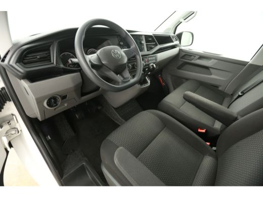 Volkswagen Transporter 2.0 TDI L1H1 140PK Airco Carplay Cruise 2xSchuifdeur Navigatie PDC 3 Persoons Elektrpakket ActivLease financial lease