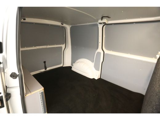 Volkswagen Transporter 2.0 TDI L1H1 140PK Airco Carplay Cruise 2xSchuifdeur Navigatie PDC 3 Persoons Elektrpakket ActivLease financial lease