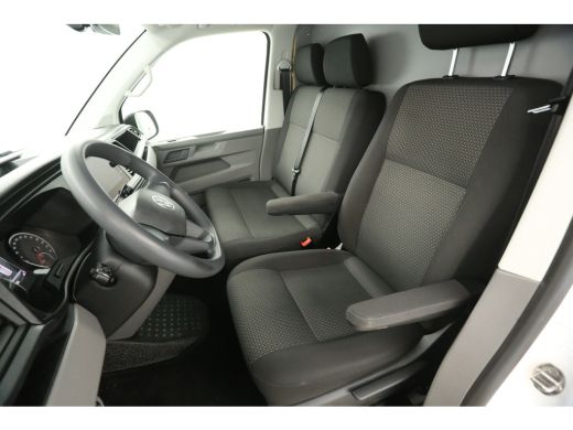 Volkswagen Transporter 2.0 TDI L1H1 140PK Airco Carplay Cruise 2xSchuifdeur Navigatie PDC 3 Persoons Elektrpakket ActivLease financial lease