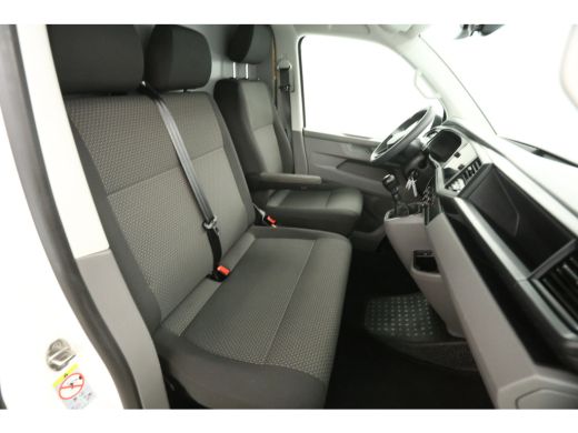 Volkswagen Transporter 2.0 TDI L1H1 140PK Airco Carplay Cruise 2xSchuifdeur Navigatie PDC 3 Persoons Elektrpakket ActivLease financial lease