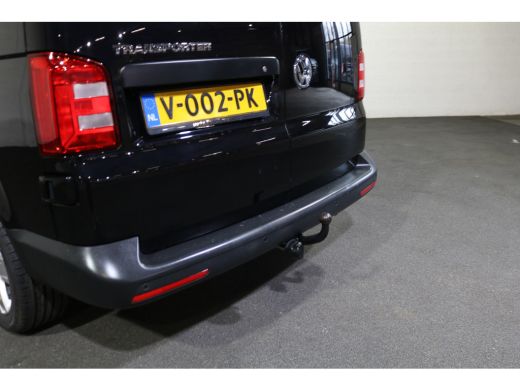 Volkswagen Transporter 2.0 TDI L2 H1 102pk Airco Trekhaak 52dkm ActivLease financial lease
