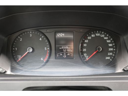 Volkswagen Transporter 2.0 TDI L2 H1 102pk Airco Trekhaak 52dkm ActivLease financial lease