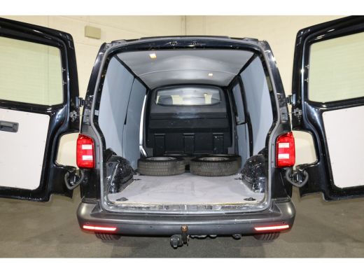 Volkswagen Transporter 2.0 TDI L2 H1 102pk Airco Trekhaak 52dkm ActivLease financial lease
