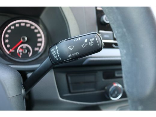 Volkswagen Transporter 2.0 TDI L2 H1 150pk Automaat Apple CarPlay ActivLease financial lease