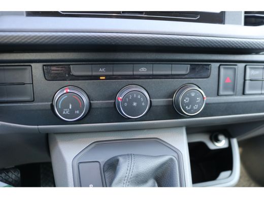 Volkswagen Transporter 2.0 TDI L2 H1 150pk Automaat Apple CarPlay ActivLease financial lease