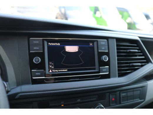 Volkswagen Transporter 2.0 TDI L2 H1 150pk Automaat Apple CarPlay ActivLease financial lease