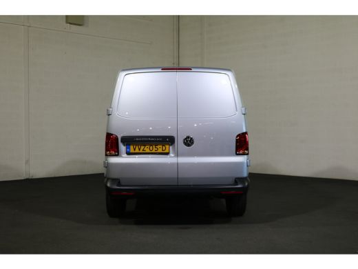 Volkswagen Transporter 2.0 TDI L2 H1 150pk Automaat Apple CarPlay ActivLease financial lease