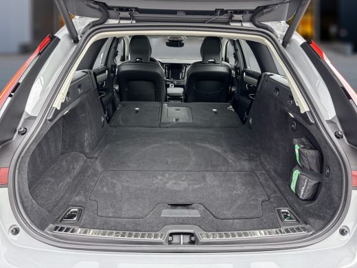 Volvo  V90 T6 Recharge AWD Ultra Bright | 20" | Nappa leder | Massage stoelen | 360 Camera | Trekhaak | Pano... ActivLease financial lease