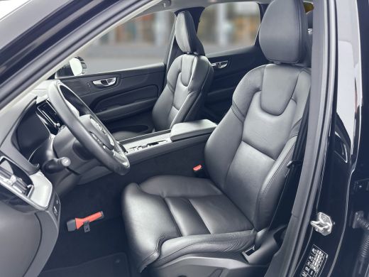 Volvo  XC60 B5 Momentum Exclusive | 19" | Panoramadak | Leder | Head-up | Harman Kardon | 360 Camera | Stoel/... ActivLease financial lease