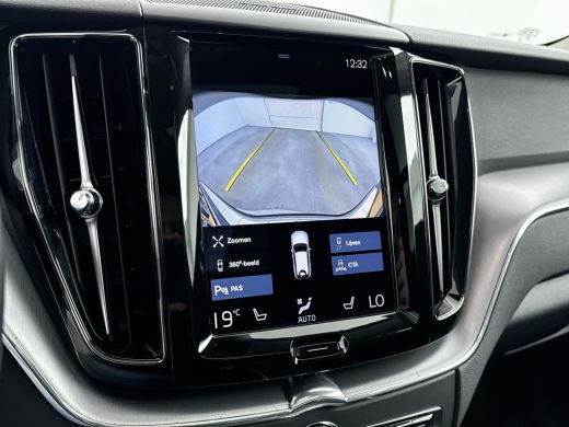 Volvo  XC60 B5 Momentum Exclusive | 19" | Panoramadak | Leder | Head-up | Harman Kardon | 360 Camera | Stoel/... ActivLease financial lease