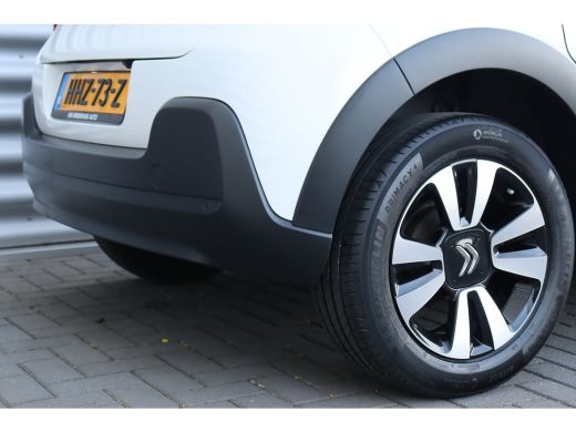 Citroën C3 1.2 PURETECH 83PK 5-DRS SHINE / NAVI / CLIMA / LED / PDC / 16" LMV / CAMERA / KEYLESS / WINTERPAK... ActivLease financial lease
