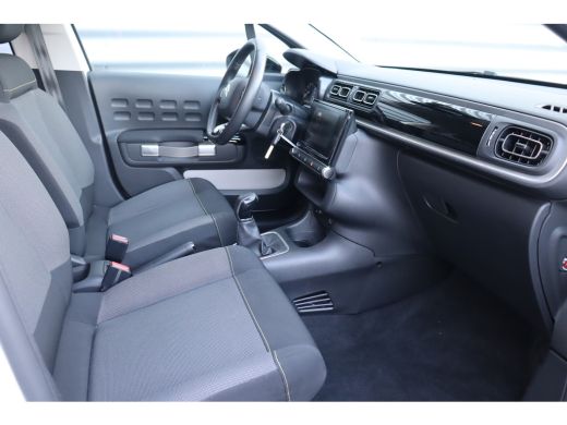Citroën C3 1.2 PURETECH 83PK 5-DRS SHINE / NAVI / CLIMA / LED / PDC / 16" LMV / CAMERA / KEYLESS / WINTERPAK... ActivLease financial lease