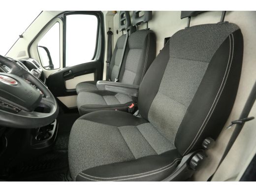Fiat Ducato 30 2.3 MultiJet L2H2 Automaat Airco Camera Cruise Navigatie 3 Persoons Elektrpakket Trekhaak ActivLease financial lease