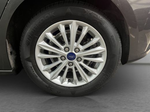 Ford Focus 1.0 EcoBoost Titanium 5-deurs | 100% dealer o.h. | LED-verlichting | Keyless-entry | Privacy-glas... ActivLease financial lease