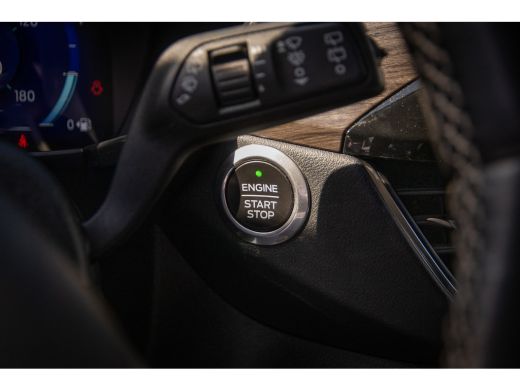 Ford Kuga Ford 2.5 PHEV Vignale | Trekhaak ActivLease financial lease