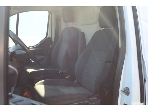 Ford Transit Custom 2.0 TDci 130pk L2 H1 Trend Airco 2.8T Trekhaak Euro 6 ActivLease financial lease