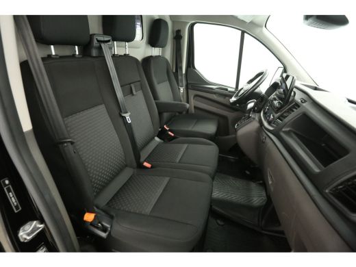 Ford Transit Custom 2.0 TDCI L1H1 170PK Automaat Airco LED Cruise Camera Carplay 3 Persoons PDC Elektrpakket Trekhaak ActivLease financial lease