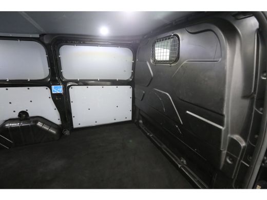 Ford Transit Custom 2.0 TDCI L1H1 170PK Automaat Airco LED Cruise Camera Carplay 3 Persoons PDC Elektrpakket Trekhaak ActivLease financial lease