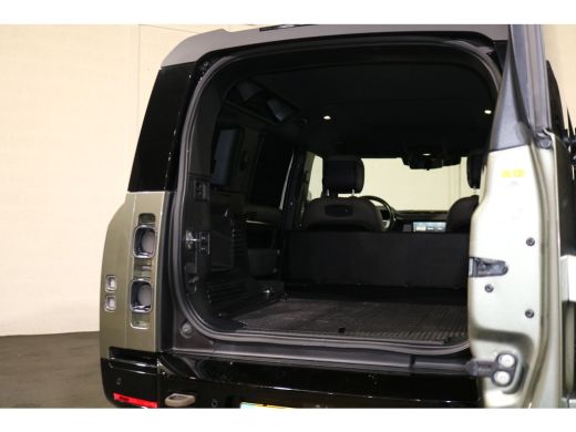 Land Rover Defender 3.0 D300 110 MHEV S Grijs Kenteken BPM Vrij ActivLease financial lease