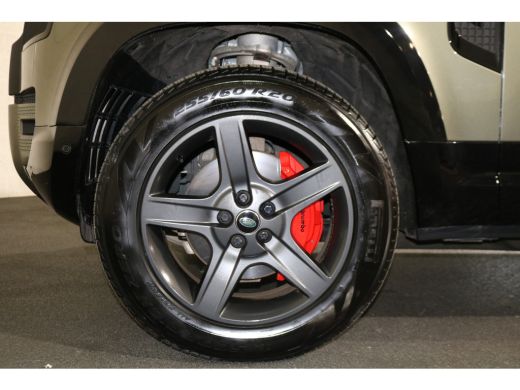 Land Rover Defender 3.0 D300 110 MHEV S Grijs Kenteken BPM Vrij ActivLease financial lease