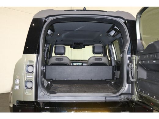 Land Rover Defender 3.0 D300 110 MHEV S Grijs Kenteken BPM Vrij ActivLease financial lease