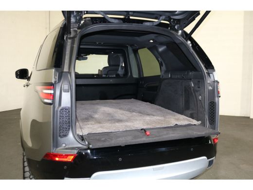 Land Rover Discovery 3.0 Td6 HSE Black Line Grijs Kenteken BPM vrij ActivLease financial lease