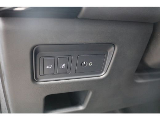 Land Rover Discovery 3.0 Td6 HSE Black Line Grijs Kenteken BPM vrij ActivLease financial lease